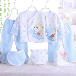 婴儿衣服(新生儿及小月龄宝宝衣服如何准备?)