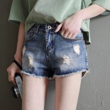 短裤女