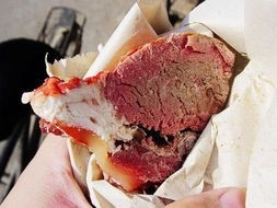 西安最有名的腊牛肉配最烫手的馍,学会腊牛肉夹馍技术,月入十万
