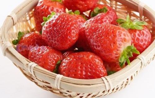 草莓的英文单词