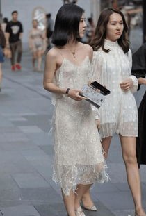透明裙子(纽约设计师制作出自动变透明的裙子,你敢穿吗?)