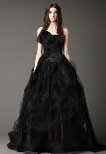 黑色婚纱代表什么(黑色婚纱有它独特的意义!)