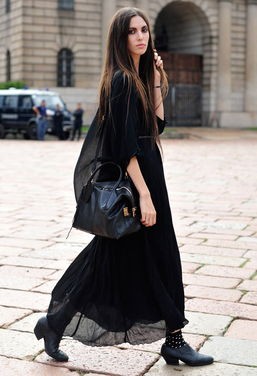 黑色长裙