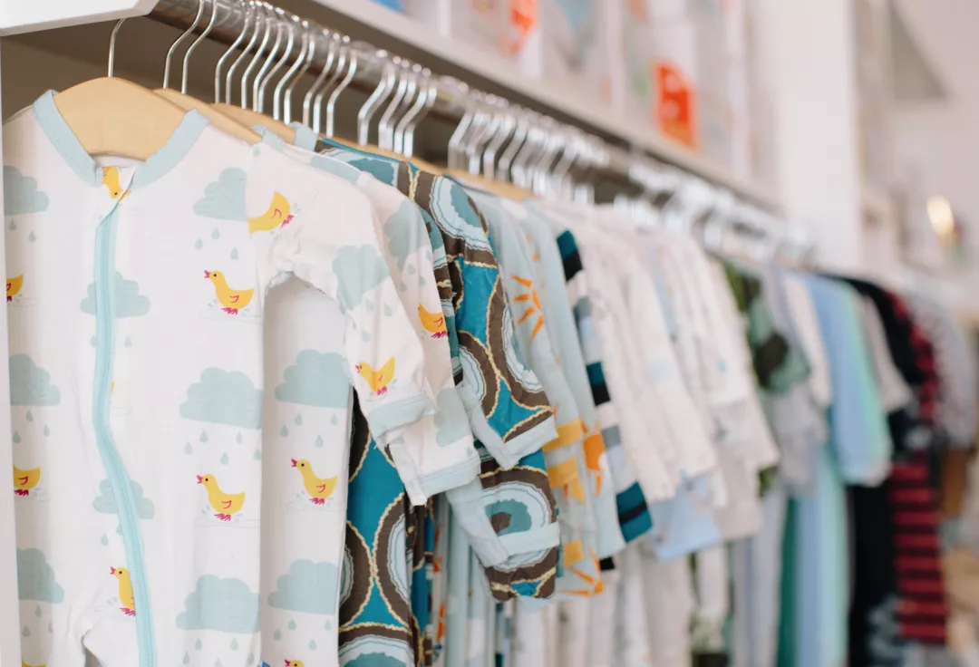 婴幼儿衣服品牌有哪些比较好(推荐这几个国产品牌)-易百科