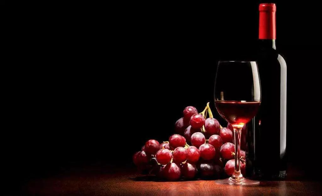干红葡萄酒怎么喝口感比较好(干红还是葡萄酒好喝)-易百科