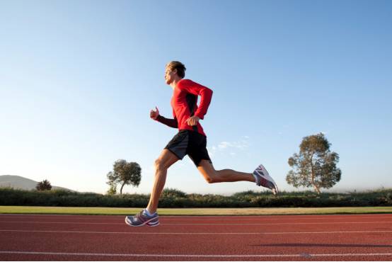 100米跑步技巧(短跑100米技术动作分析,及训练方法)-易百科