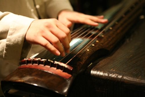一般古琴的琴面为什么材质(三个古琴知识)-易百科